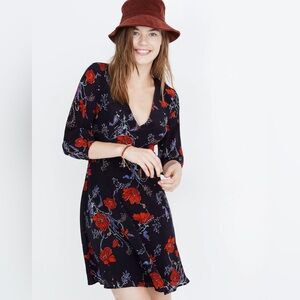 Madewell Silk Ruffle-Waist Dress in Windblown Poppies Size 10